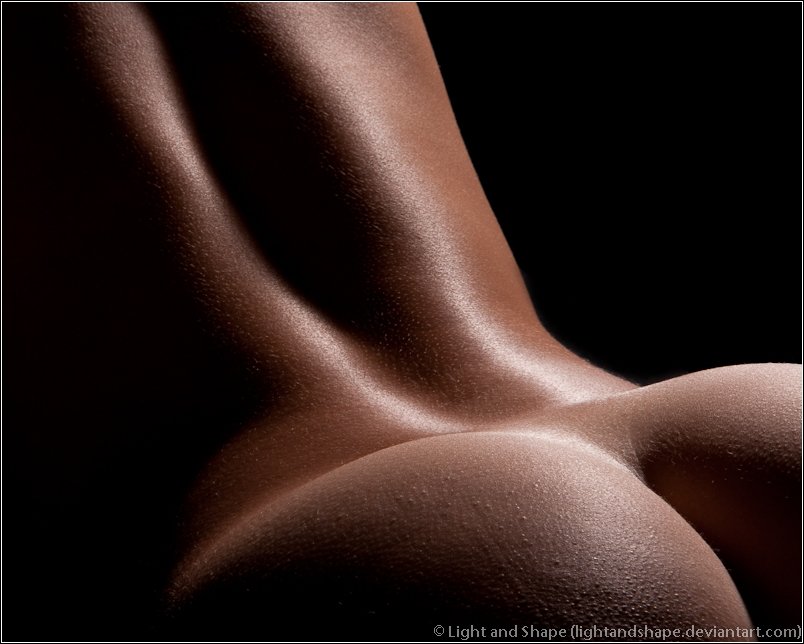 curved_back_by_lightandshape-d5nnh8z.jpg