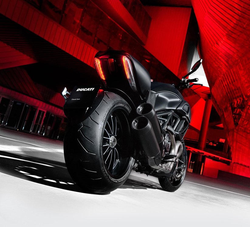2013-ducati-diavel-dark.jpg