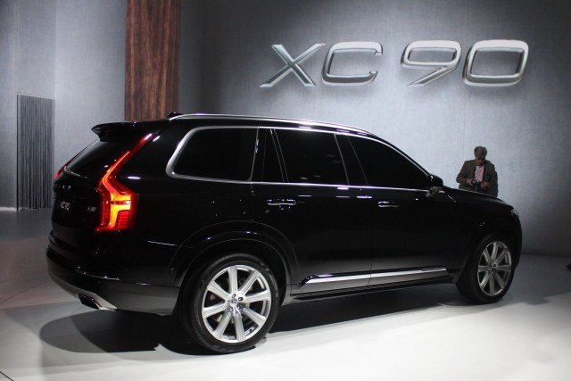 2016-volvo-xc90_100478504_m.jpg