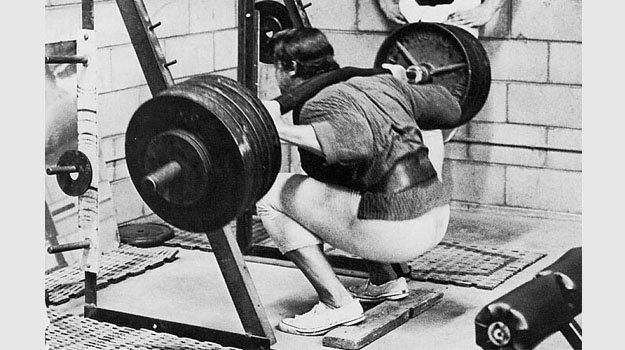 arrnold_schwarzenegger_squats.jpg