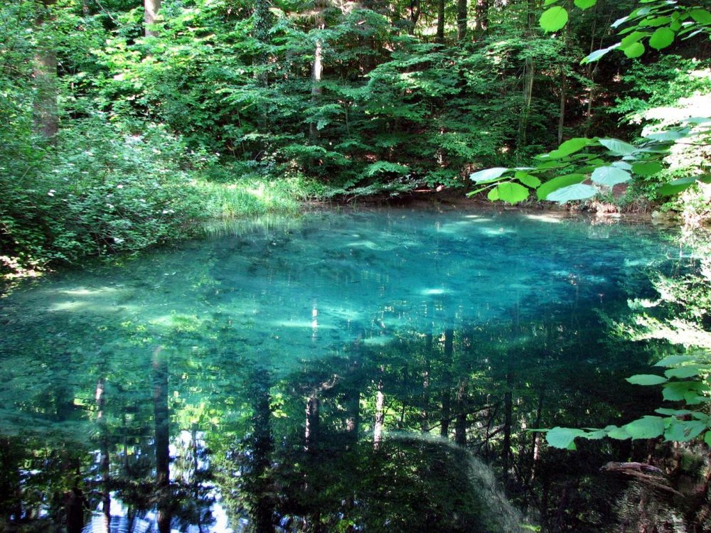 Lacul_Ochiul_Beiului.jpg