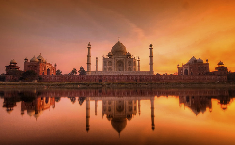Taj-Mahal-at-sunshine.jpg