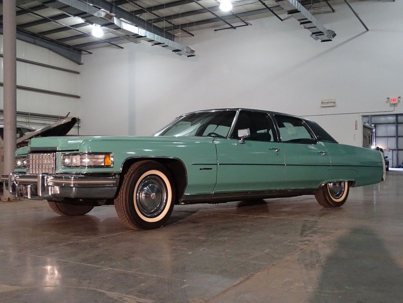 1976-cadillac-fleetwood-brougham