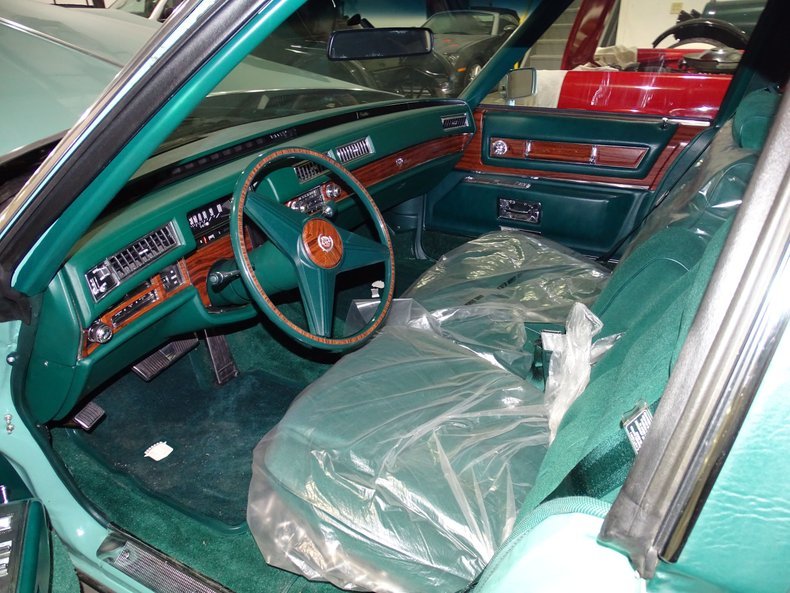 1976-cadillac-fleetwood-brougham