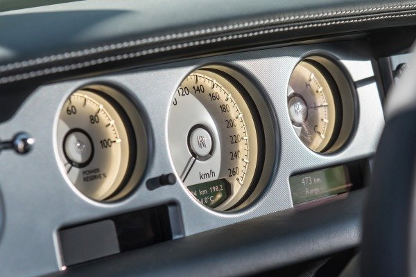 2013_rolls-royce_phantom_sedan_base_g_oe