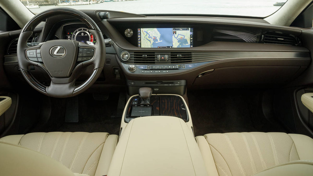 ls-500-awd-luxury-_h__4770.jpg?itok=Px8i
