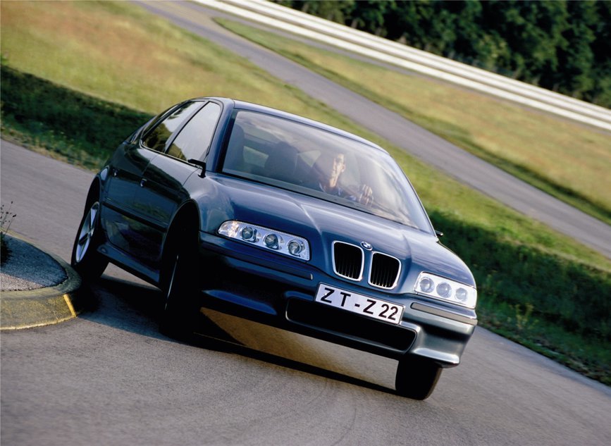 07-bmw-z22-3.jpg?width=867&height=550